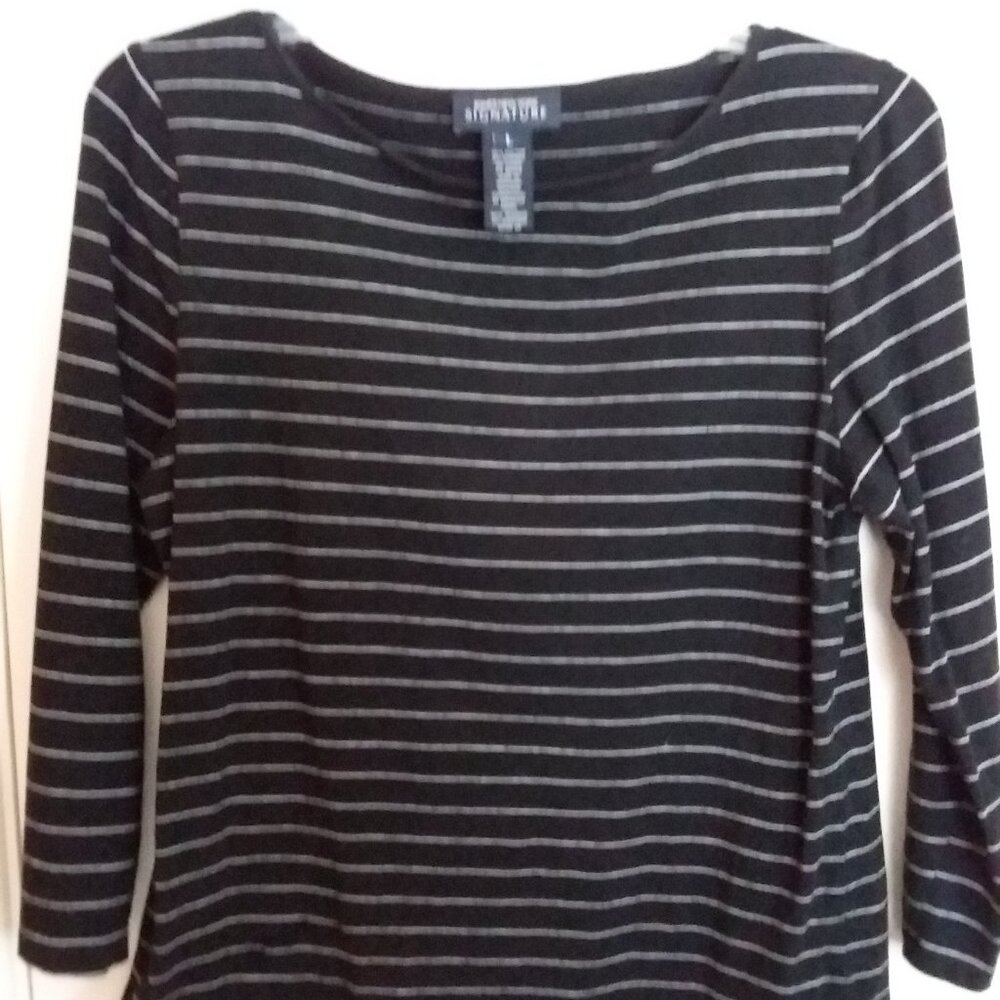 Jones New York Signature T shirt size L